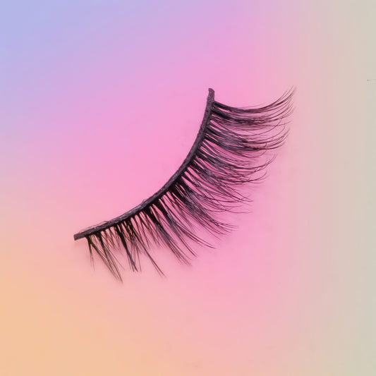 Alara 3D Half Strip Lashes – Natural Cat-Eye Eyelashes